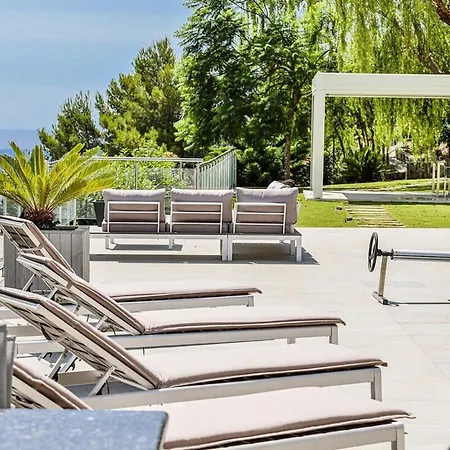 Вилла Luxury Private Located In Saint Laurent Deze Эз