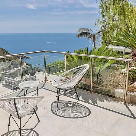 Вилла Luxury Private Located In Saint Laurent Deze