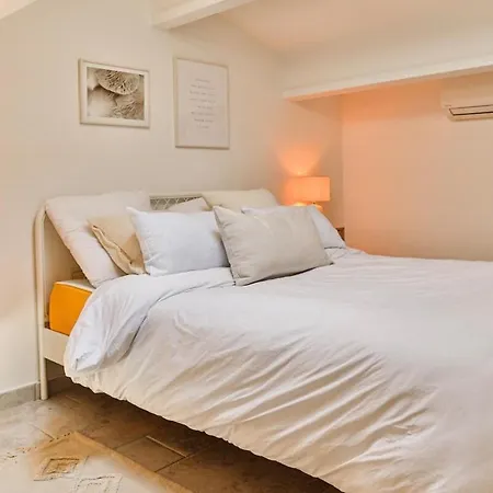 Вилла Luxury Private Located In Saint Laurent Deze Эз