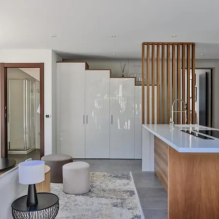 Luxury Private Located In Saint Laurent Deze