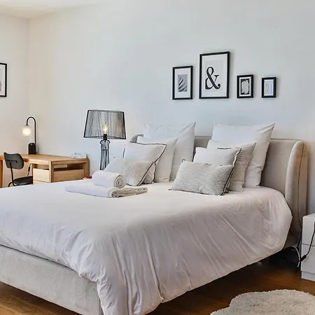 Luxury Private Located In Saint Laurent Deze Вилла Эз