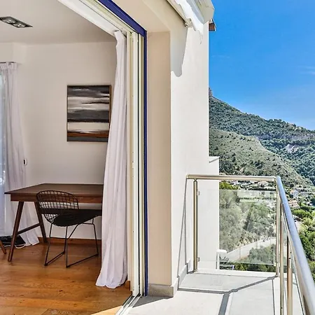 Luxury Private Located In Saint Laurent Deze